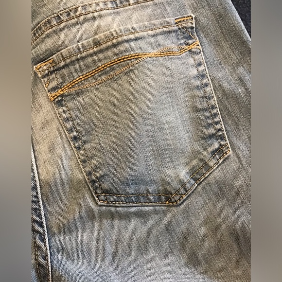 Eddie Bauer slightly curvy skinny jeans - Picture 2 of 5